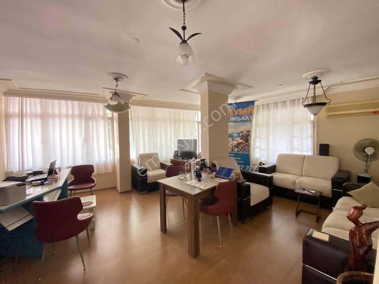 Cumhuriyet Mahallesi’nde Satılık Köşe Başı Dükkan – Merkezi Konum - Görsel 2