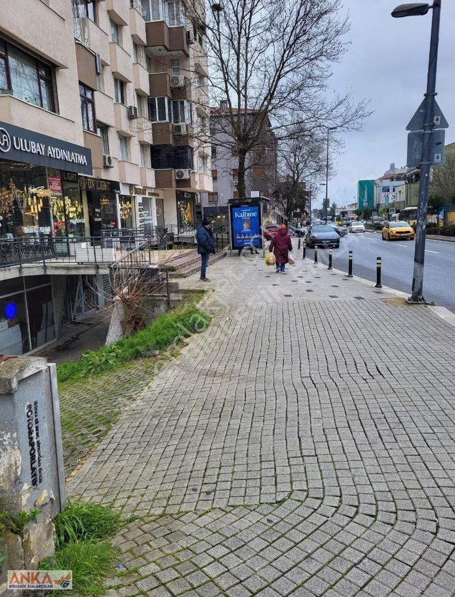 Libadiye Caddesi'nde Satılık 120m² Dükkan - Her İşe Uygun! - Görsel 8