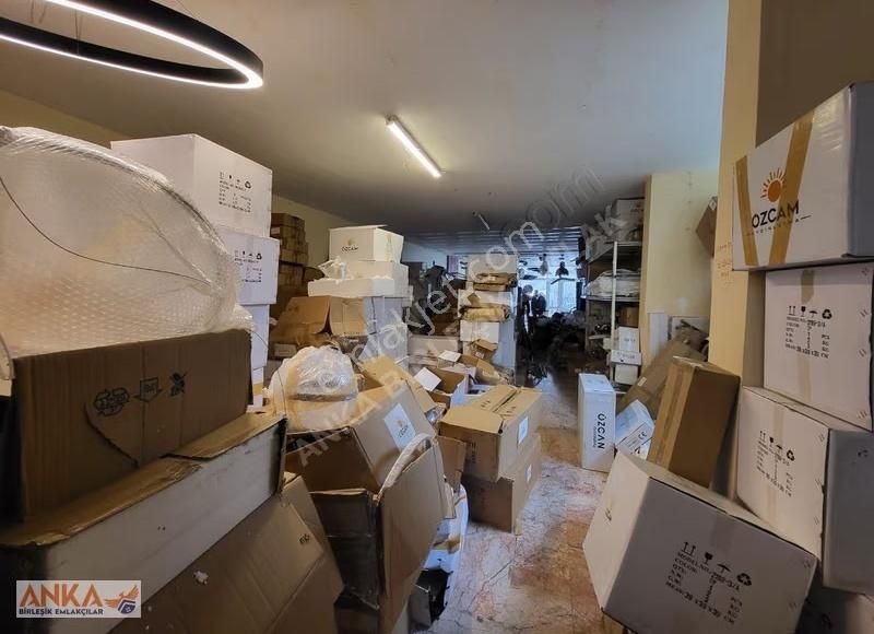 Libadiye Caddesi'nde Satılık 120m² Dükkan - Her İşe Uygun! - Görsel 12