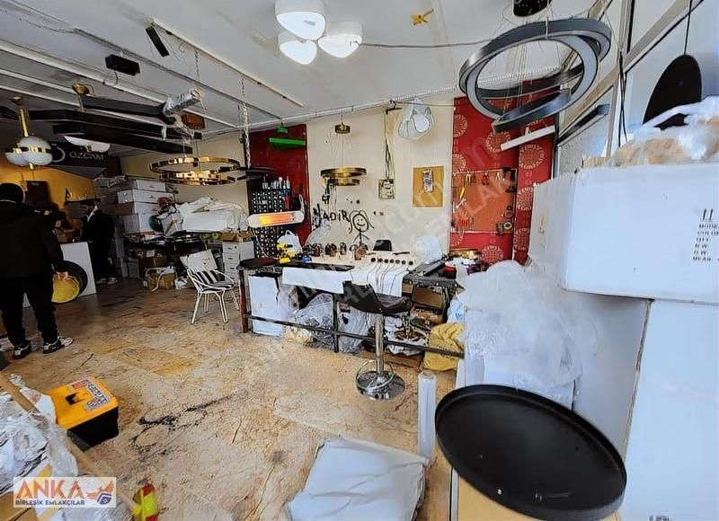 Libadiye Caddesi'nde Satılık 120m² Dükkan - Her İşe Uygun! - Görsel 13
