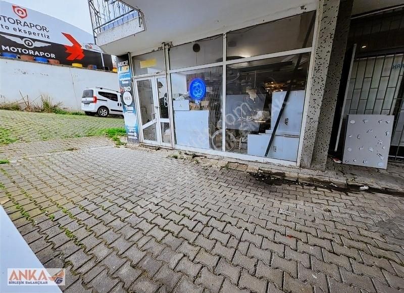 Libadiye Caddesi'nde Satılık 120m² Dükkan - Her İşe Uygun! - Görsel 3