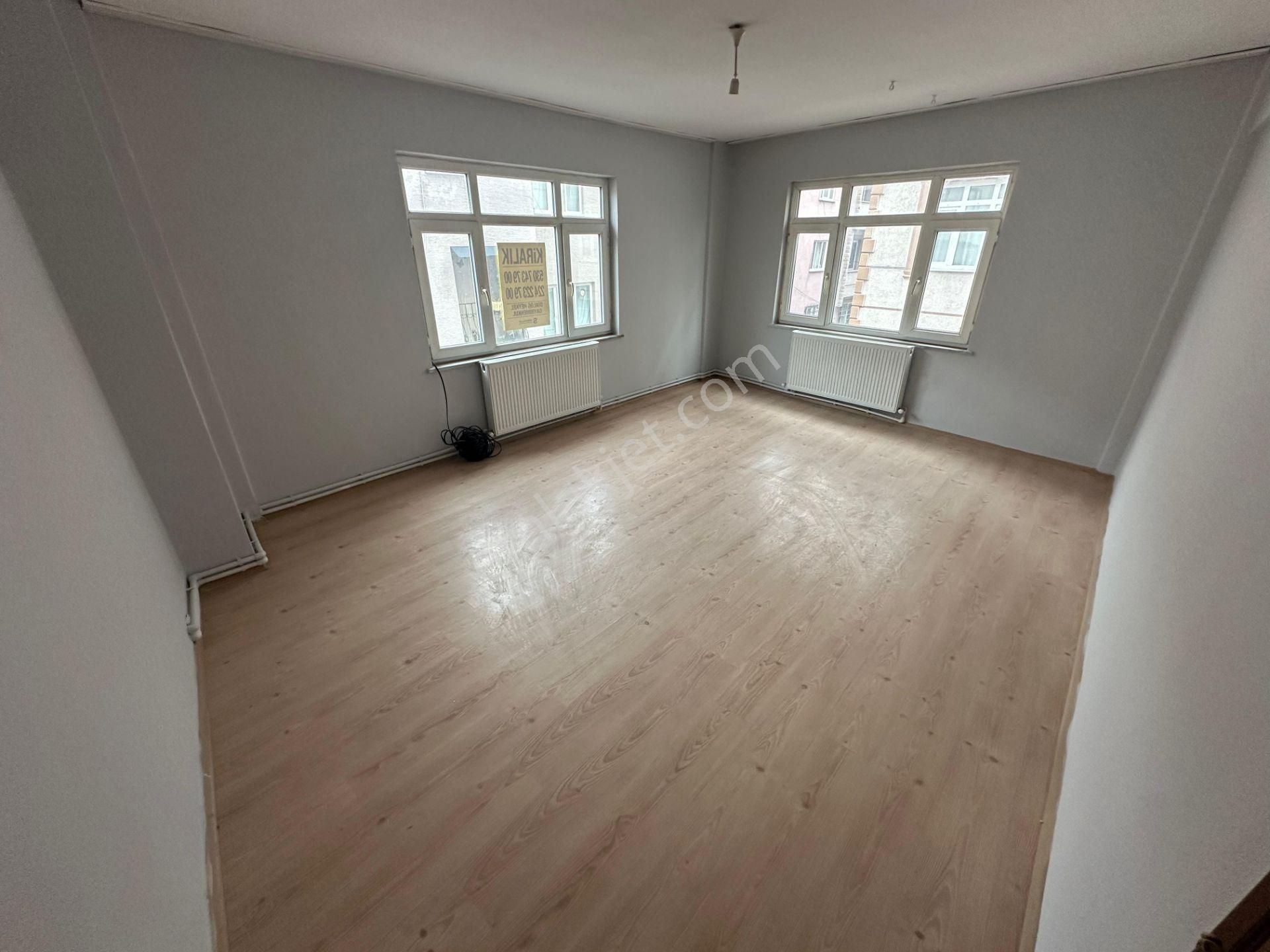 Teleferik Zümrütevlerde | Köşe Konum, Ara Kat 3+1 Kiralık Daire