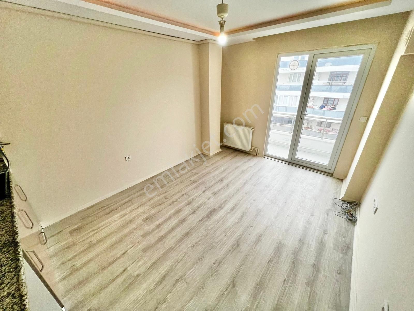 ꧁ay Emlaktan꧂akçay'da Full Kredili Ön Cephe Kombili Asansörlü Muhteşem Konumlu Satılık 1+1 Daire - Görsel 5