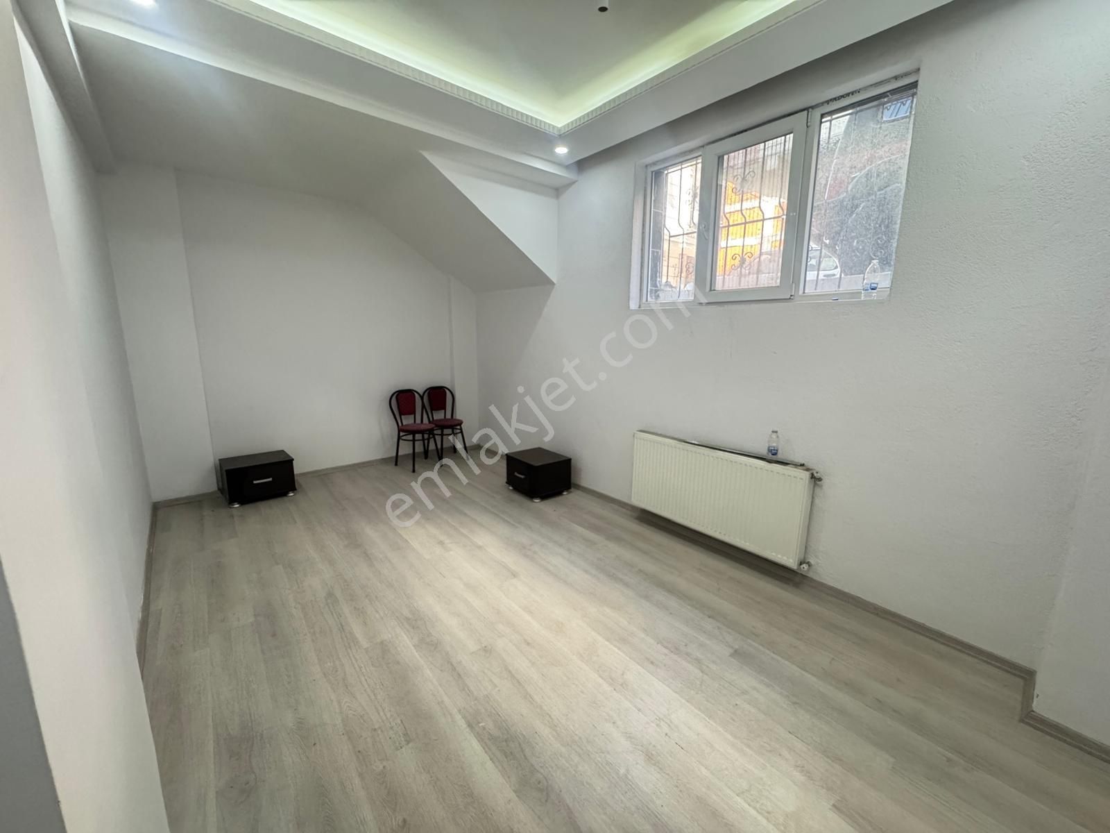 Üç Kardeşler'den İsmetpaşa Mh 2+1 3-yıllık 95m² Bahçe Katı