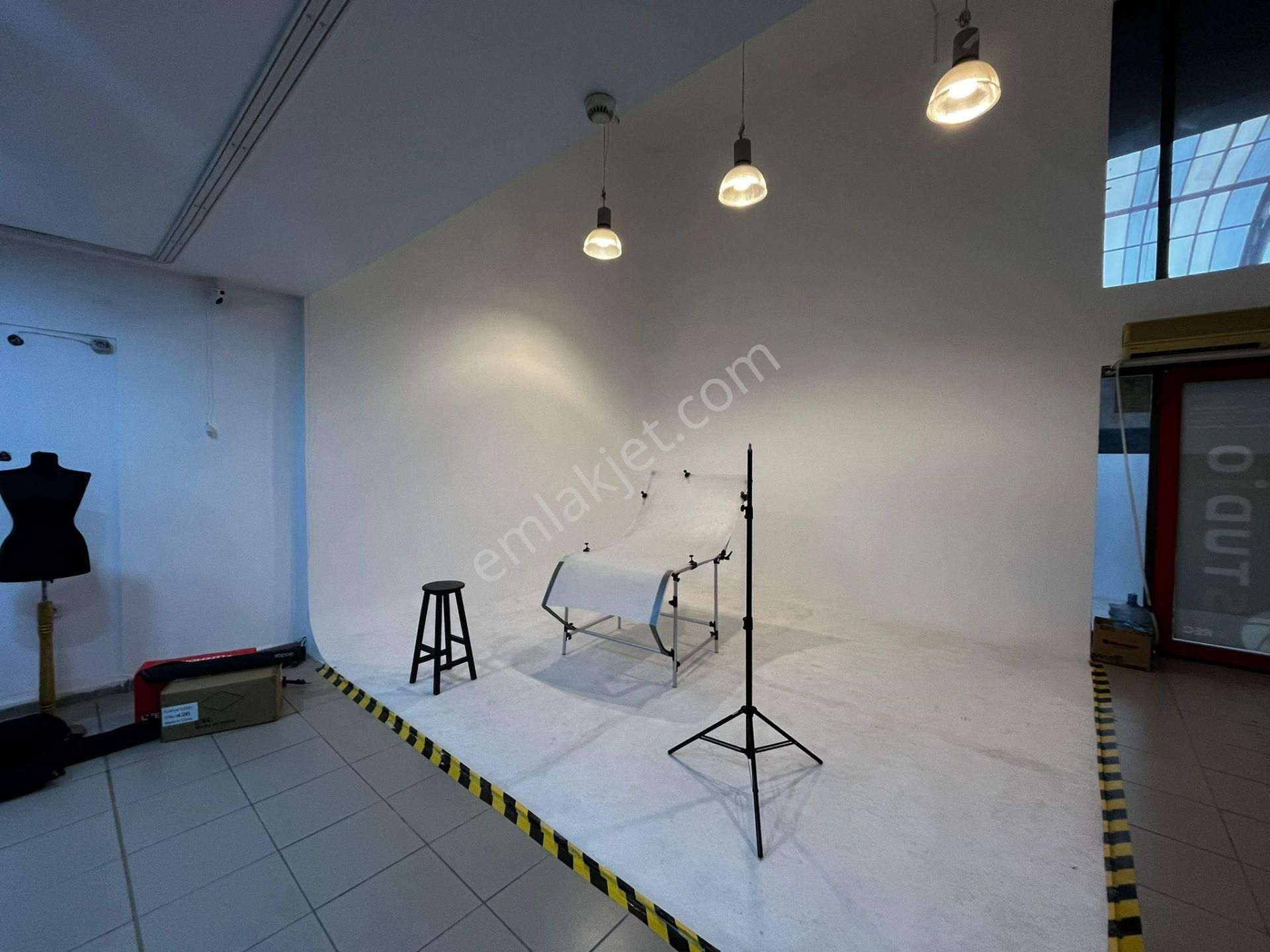 Fotograf Stüdyosu-ajans-prodüksiyon İçin 130m2 Dekorlu İş Yeri - Görsel 3