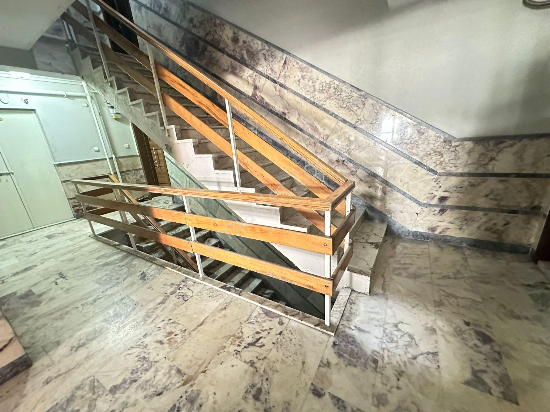 Sanatoryum Fatih Cad. Yakını Orta Kat 3+1 Tek Bağımlı Ful Yapılı - Görsel 24