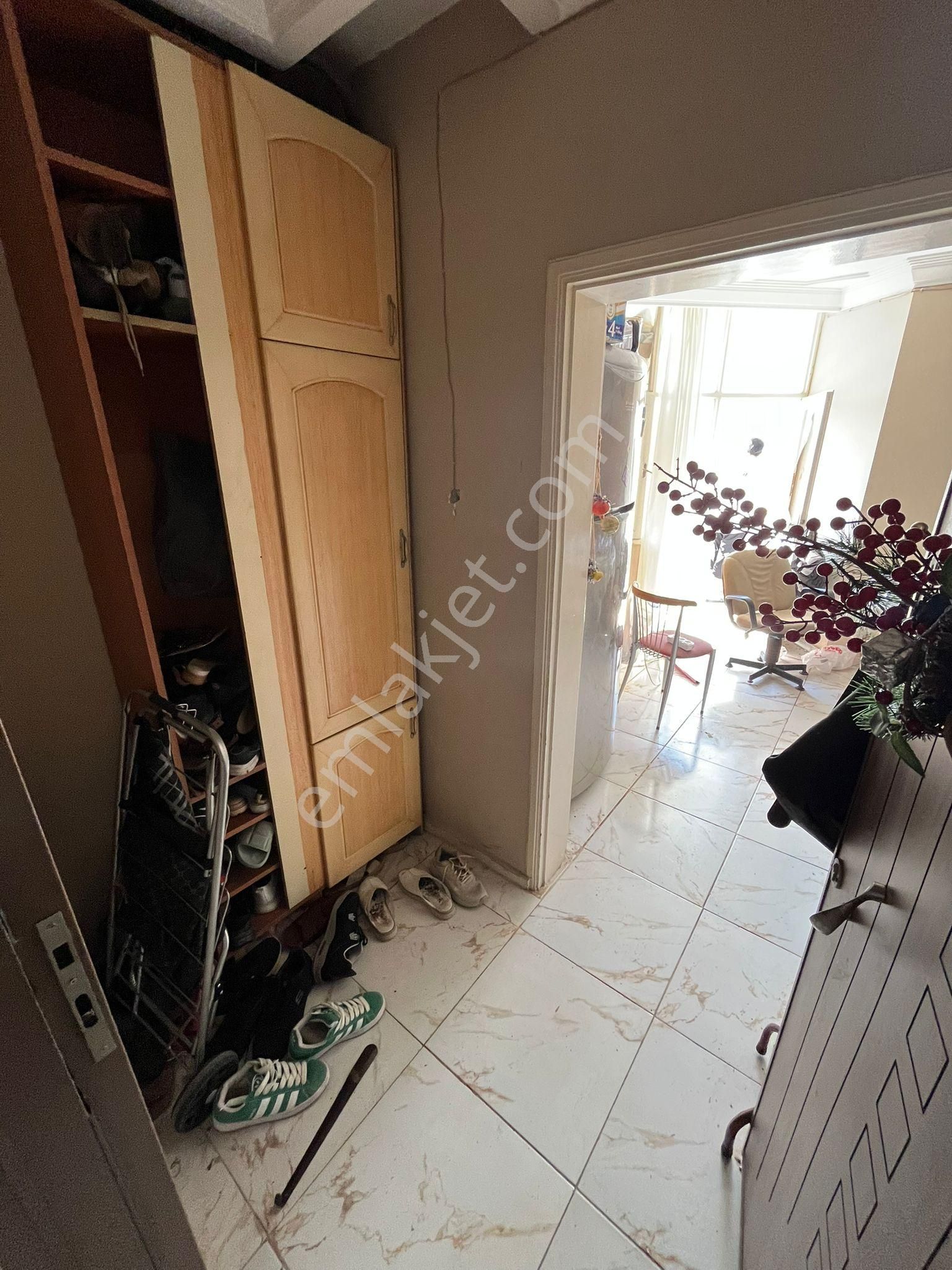 5+1 Güzelyalı Hasarsız 10-10 Katı 3banyo 235m2 Dgaz Kapalı Mutfak Sabahtan Akşama Güneş İçinde - Görsel 24