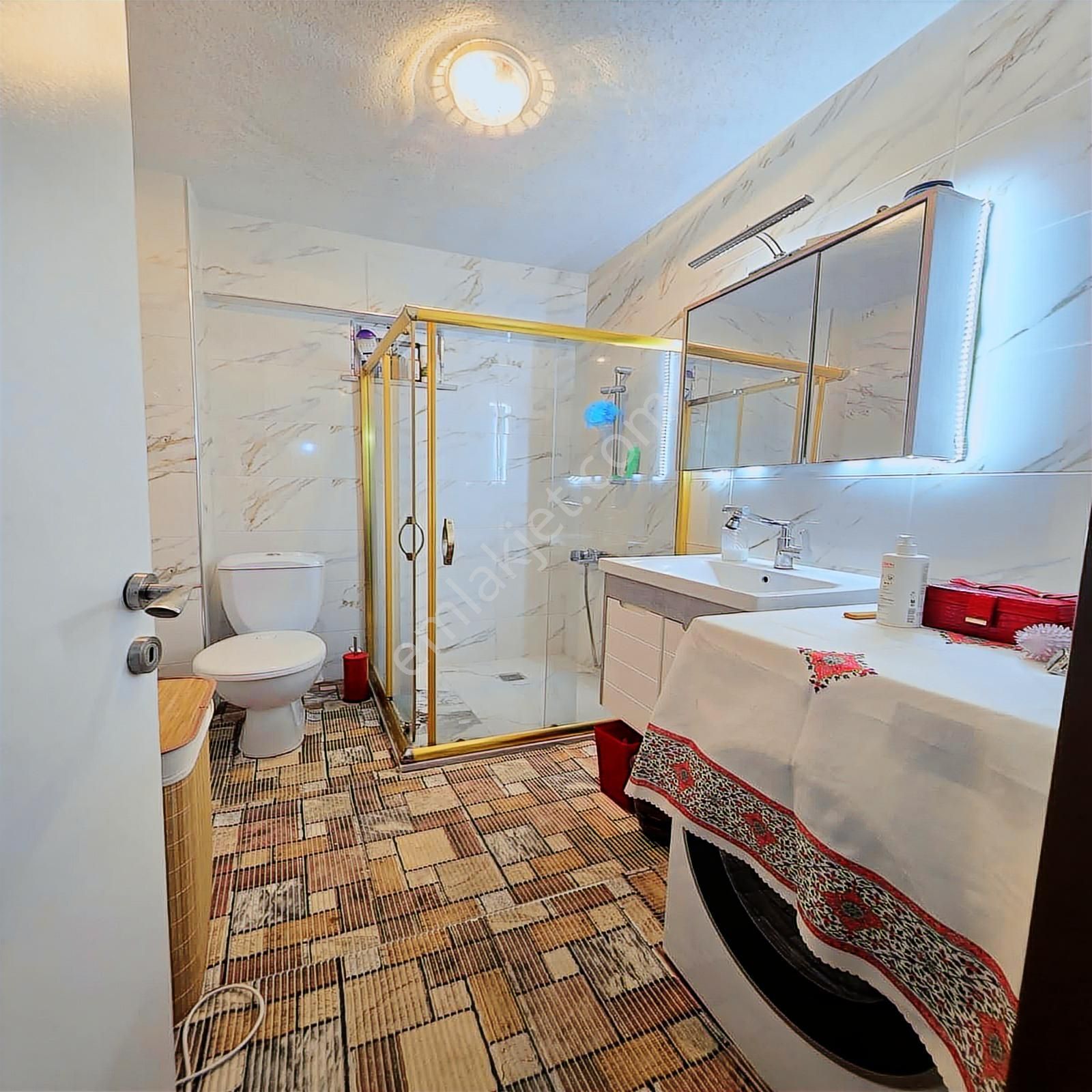 Fevzipaşa Mh 3+1 İçi Komple Yenilenmiş Geniş Fırsat Daire !!!!! - Görsel 9