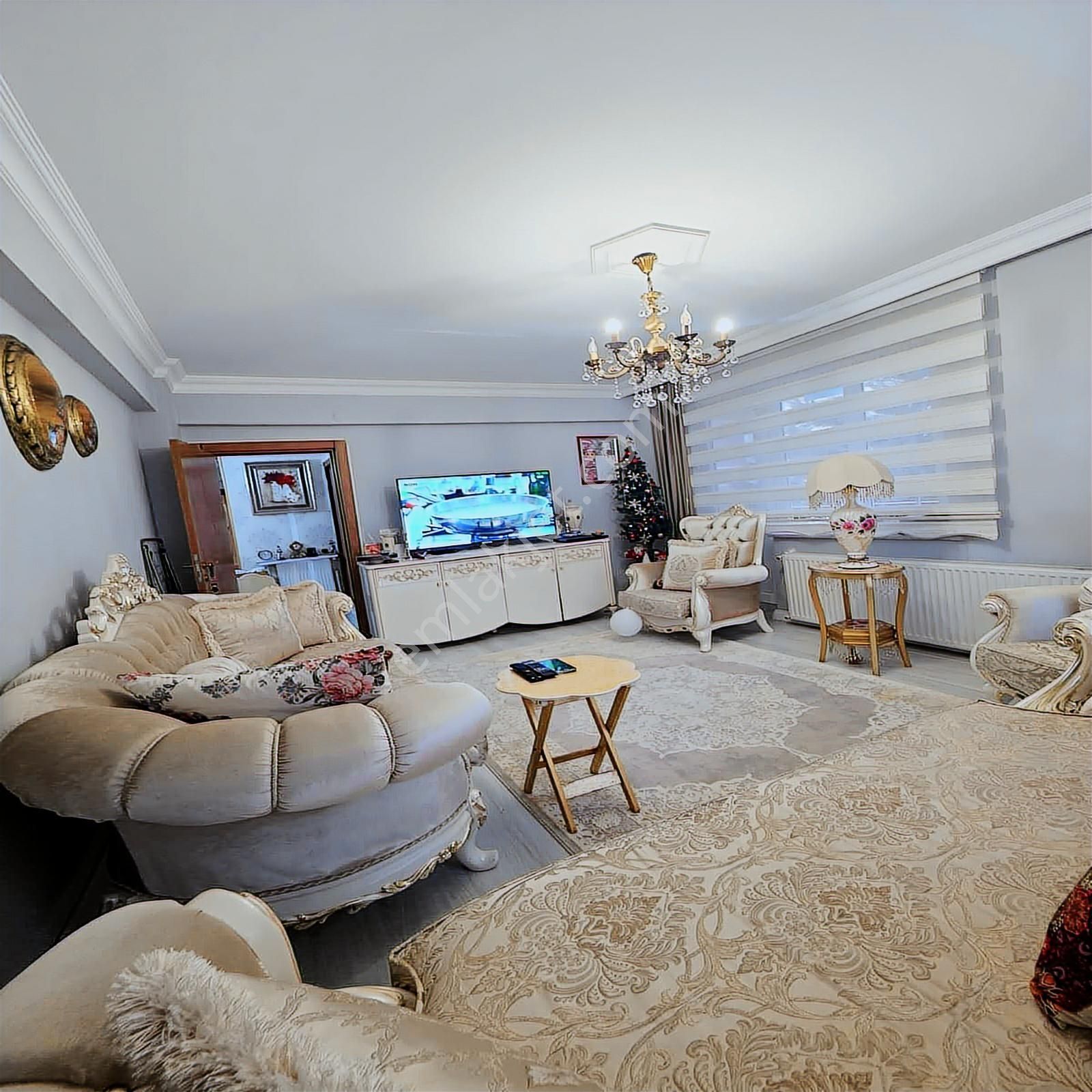 Fevzipaşa Mh 3+1 İçi Komple Yenilenmiş Geniş Fırsat Daire !!!!!