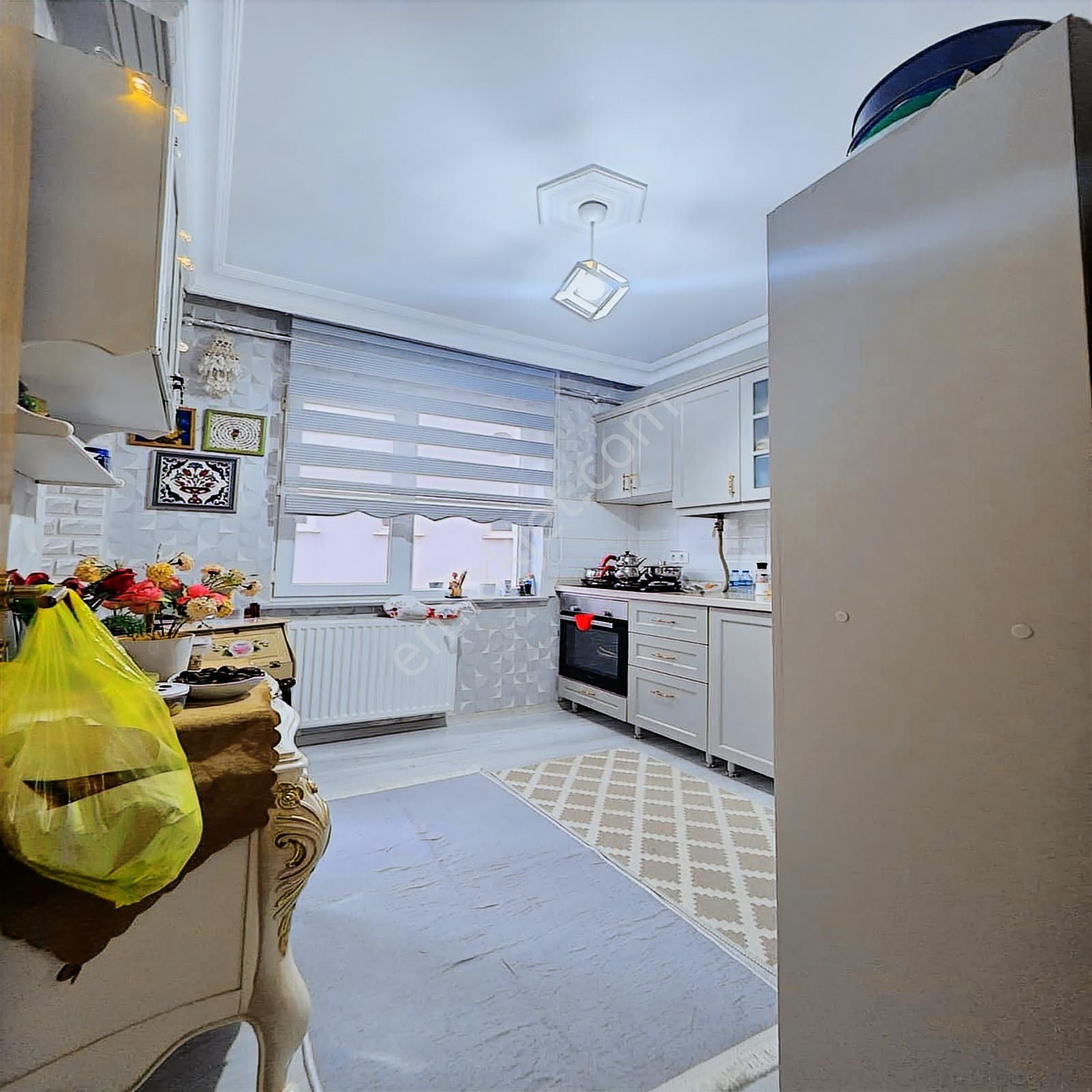 Fevzipaşa Mh 3+1 İçi Komple Yenilenmiş Geniş Fırsat Daire !!!!! - Görsel 22