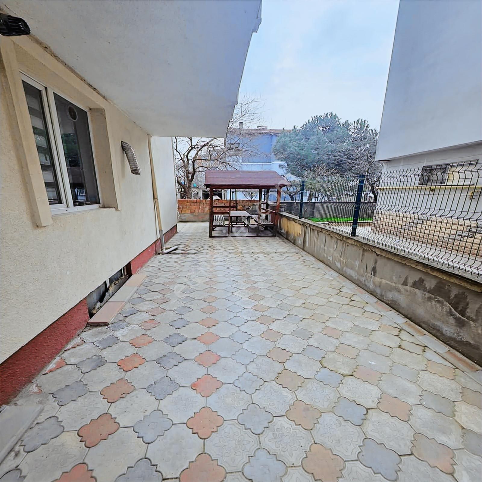 Fevzipaşa Mh 3+1 İçi Komple Yenilenmiş Geniş Fırsat Daire !!!!! - Görsel 15