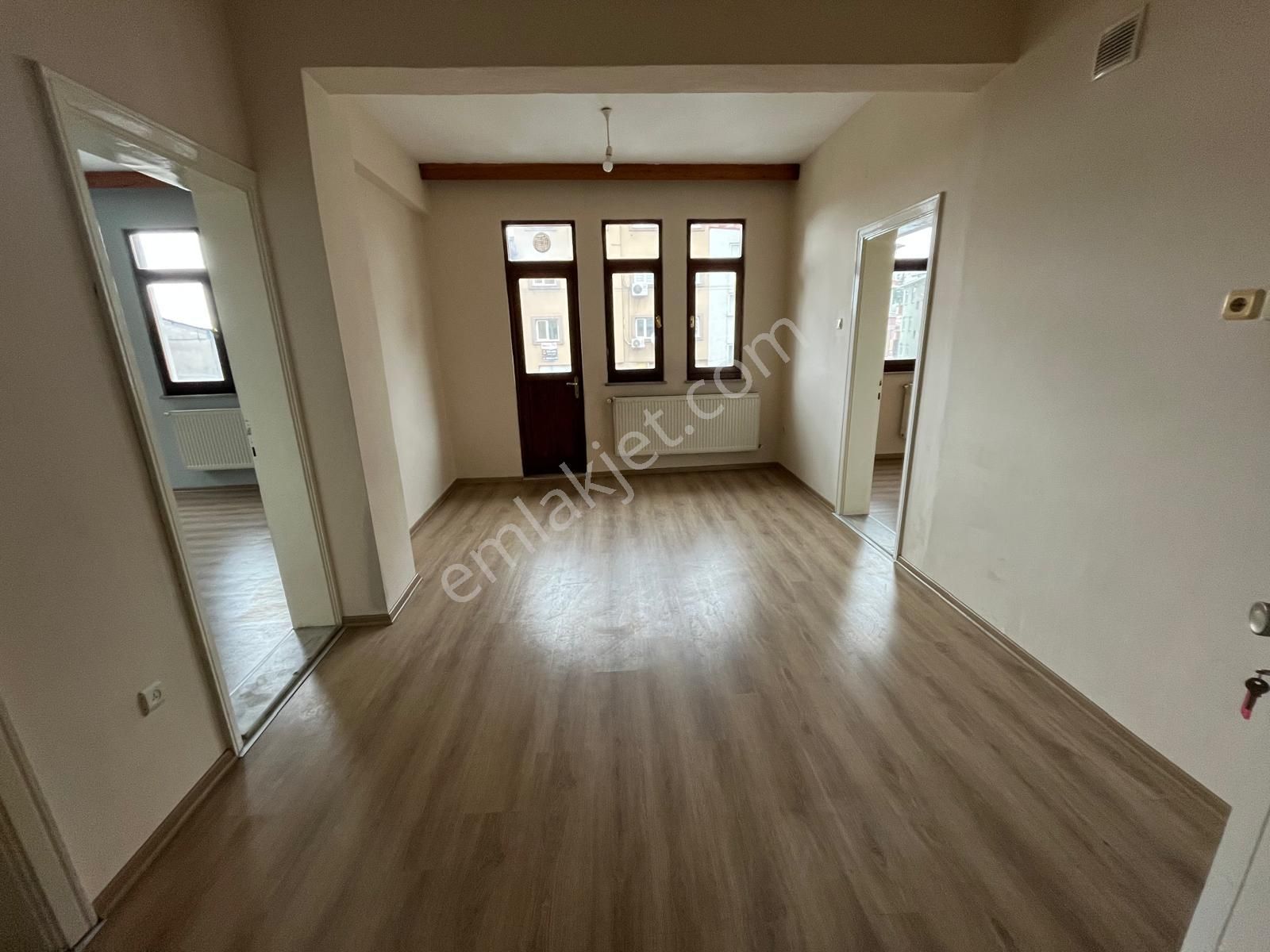 Trabzon Merkez'de Kiralık 3+1 Daire - Görsel 2