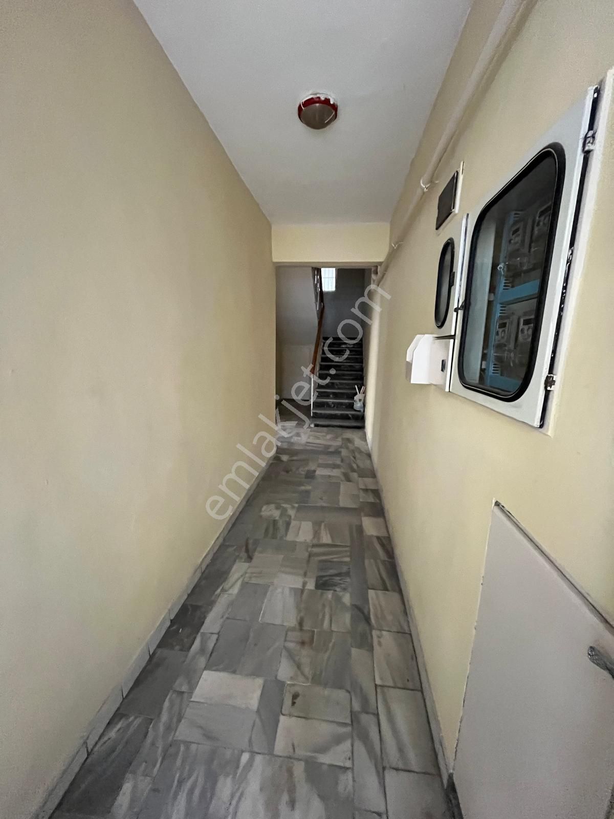 Trabzon Merkez'de Kiralık 3+1 Daire - Görsel 12