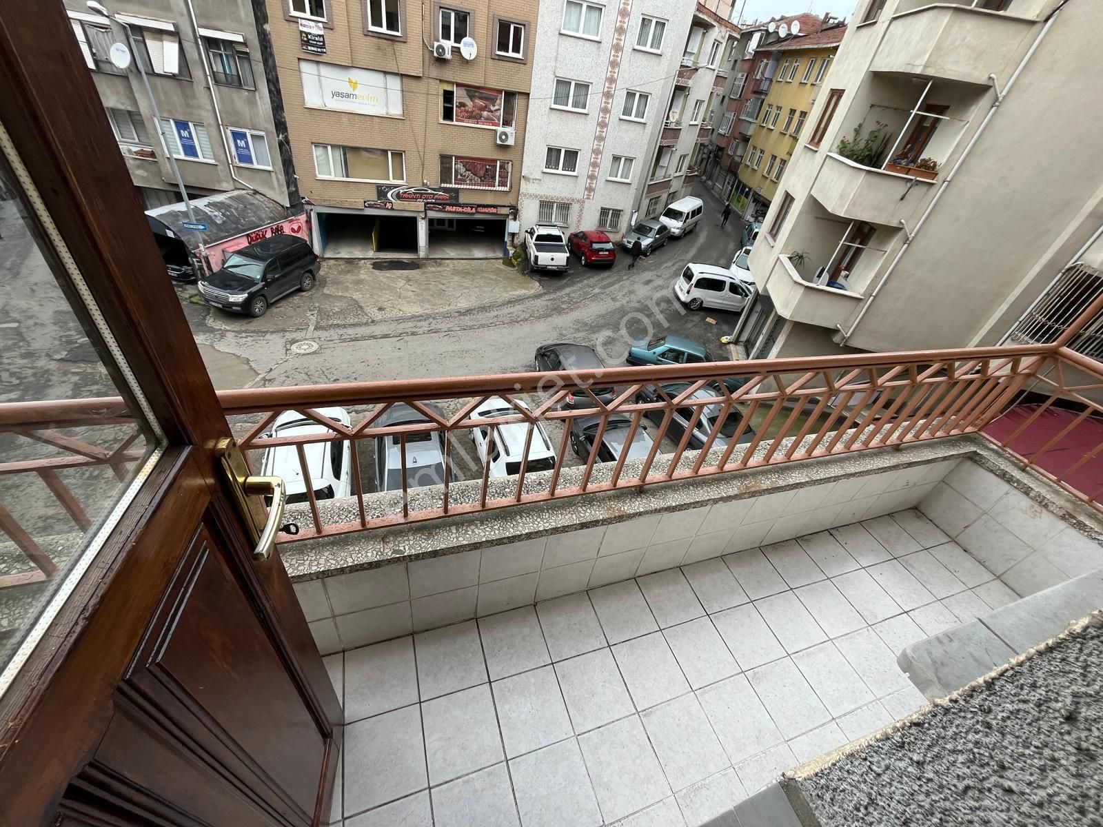 Trabzon Merkez'de Kiralık 3+1 Daire - Görsel 9