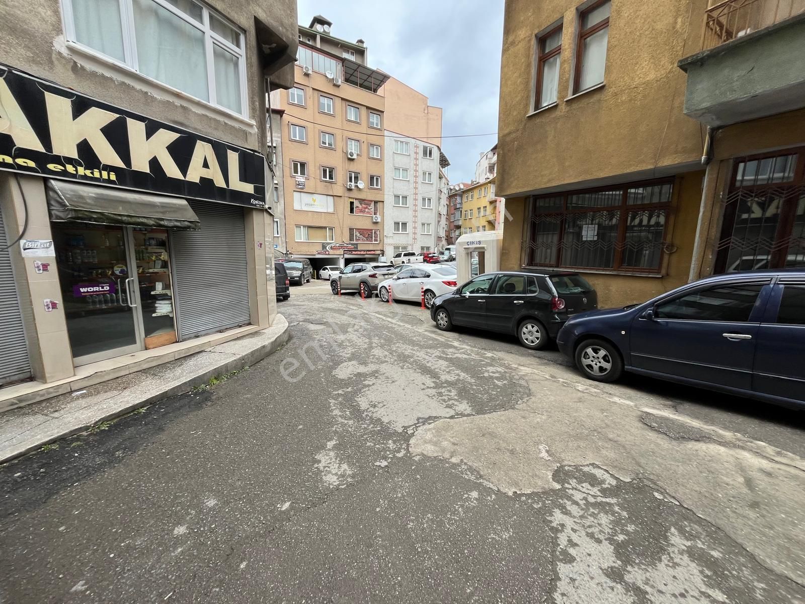 Trabzon Merkez'de Kiralık 3+1 Daire - Görsel 15