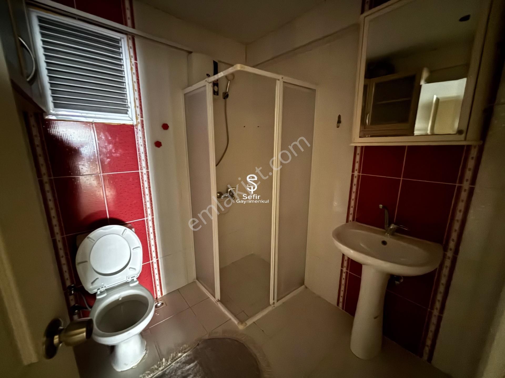 Alanya Güllerpınarı'nda Denize 150 Mt 2+1 Geniş Kiralık Daire - Görsel 4