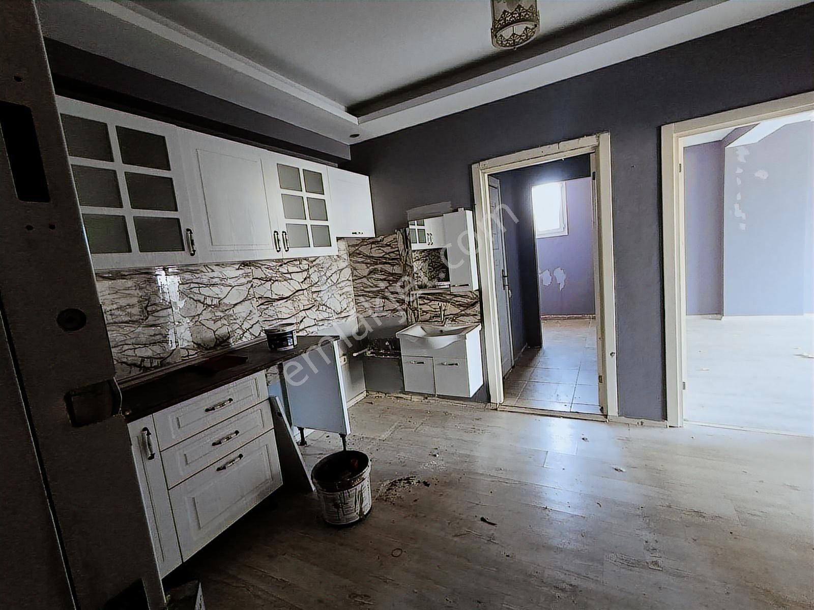 Mersin Akdeniz Barış Mahallesi'nde Satılık 1.5+1 Fgeniş Daire - Görsel 15