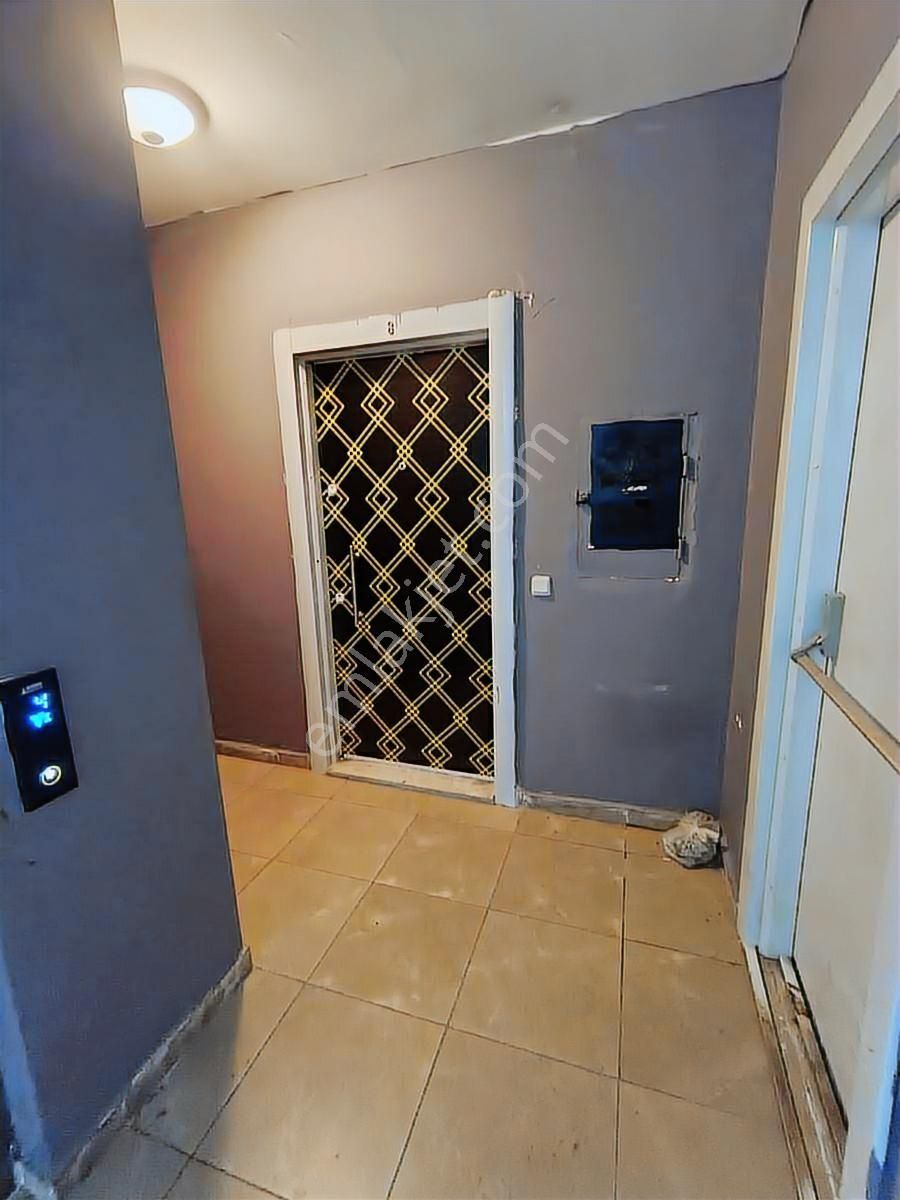 Mersin Akdeniz Barış Mahallesi'nde Satılık 1.5+1 Fgeniş Daire - Görsel 30