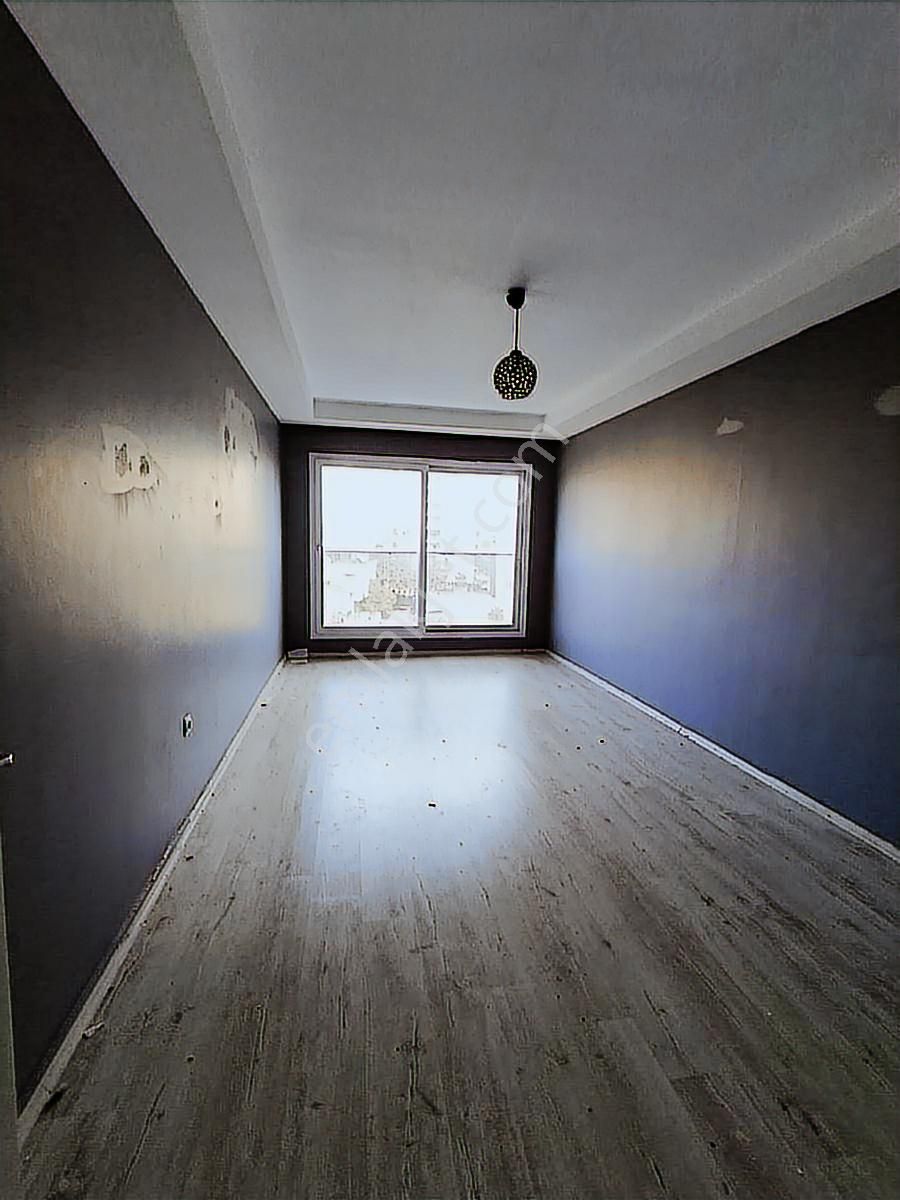 Mersin Akdeniz Barış Mahallesi'nde Satılık 1.5+1 Fgeniş Daire - Görsel 19