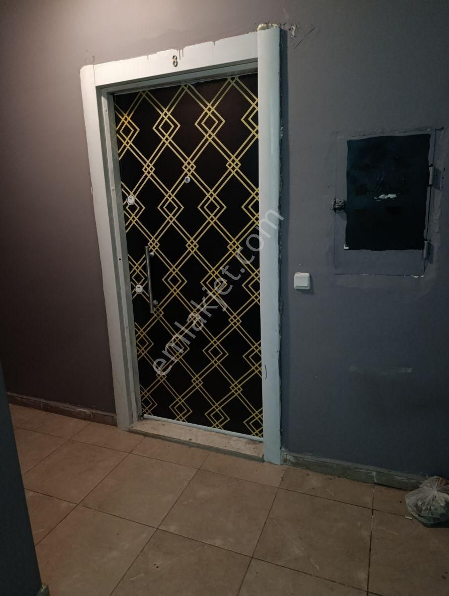 Mersin Akdeniz Barış Mahallesi'nde Satılık 1.5+1 Fgeniş Daire - Görsel 11