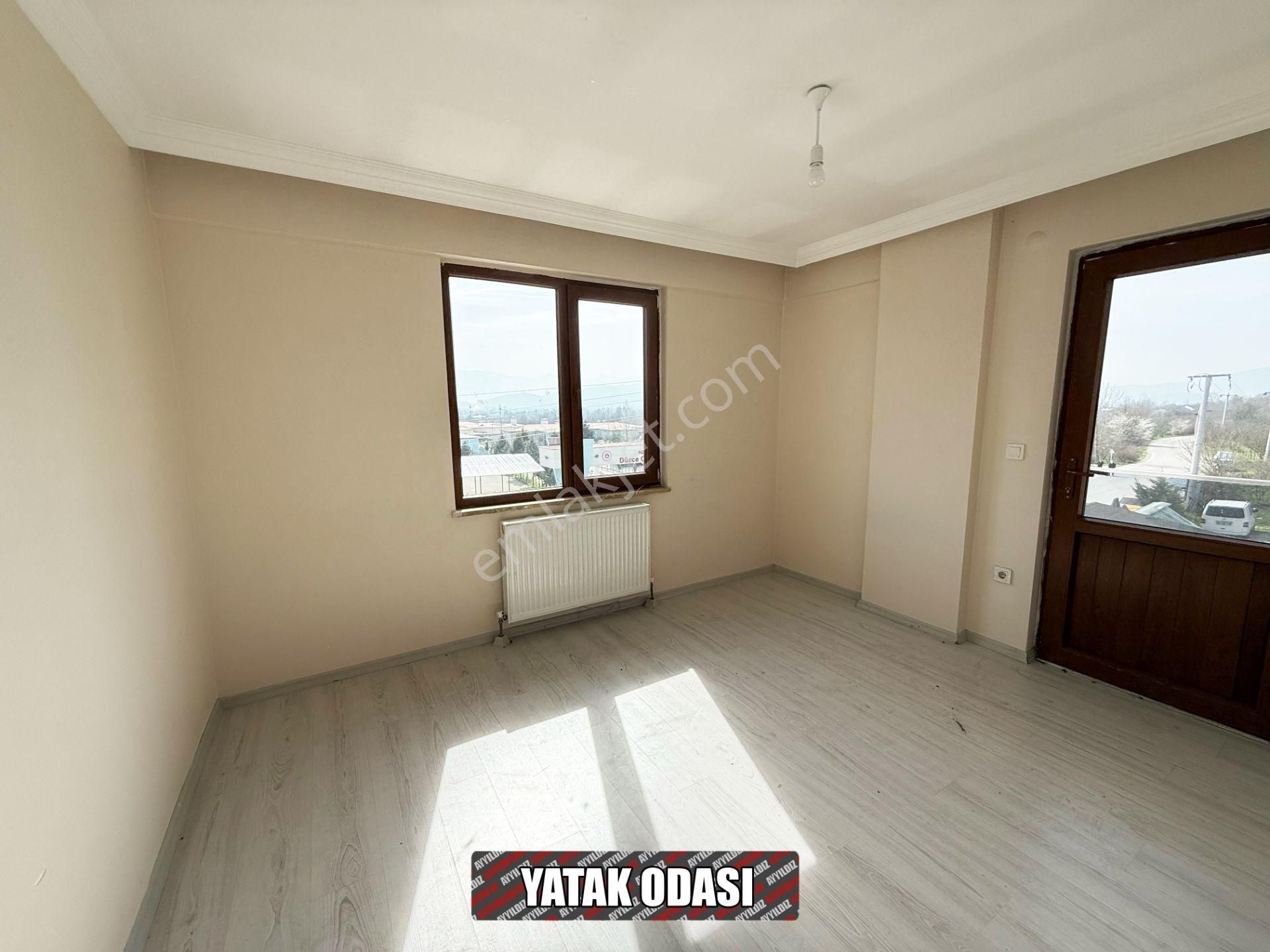 Çilimli Şerefiye Mh.de Cezaevi Karşısı Ana Yol Cepheli 2+1 Daire - Görsel 13