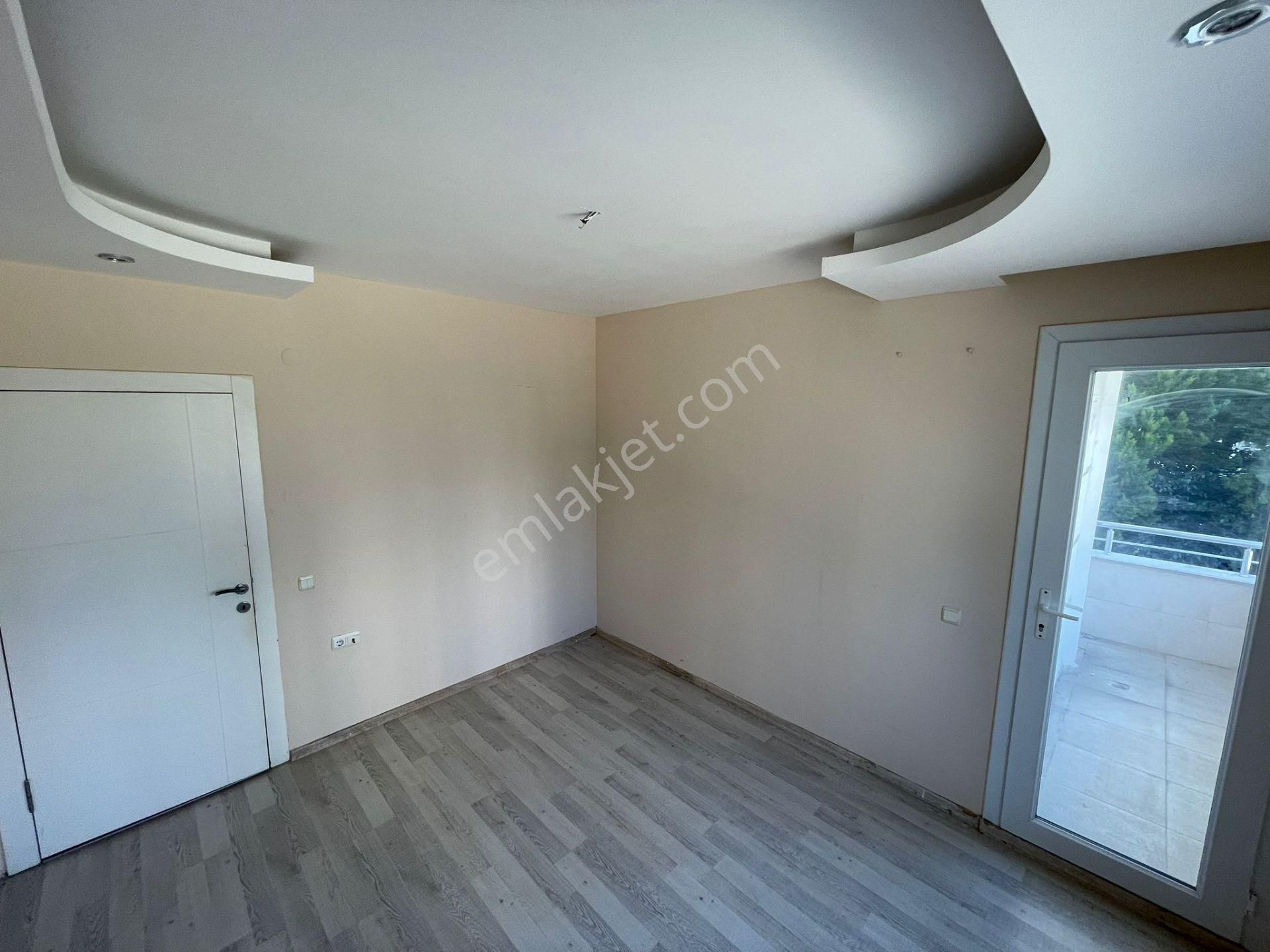 Karınca'dan Akdeniz Mh'de Aylık Ödemeli Havuzlu Geniş 4+1 İlanda - Görsel 12