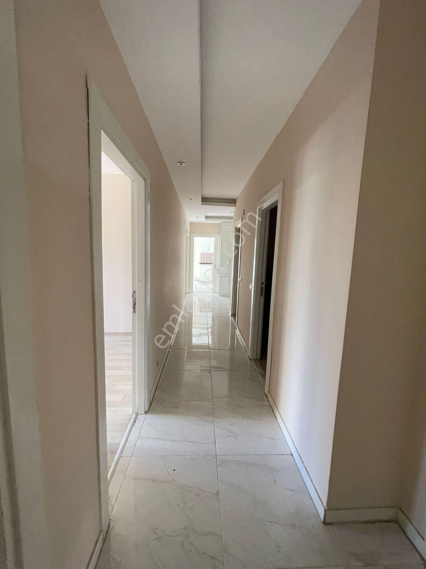 Karınca'dan Akdeniz Mh'de Aylık Ödemeli Havuzlu Geniş 4+1 İlanda - Görsel 10