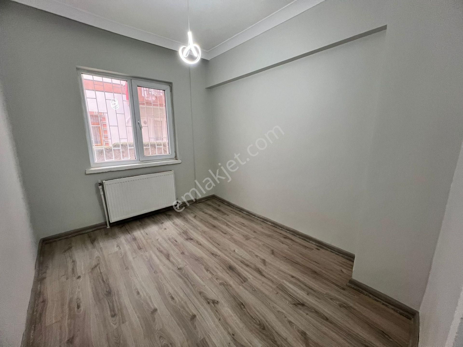 Sincan Mareşalda 3+1 Yapılı Caddeye Trene Ulaşıma Yakın Yüksek Giriş Daire - Görsel 9