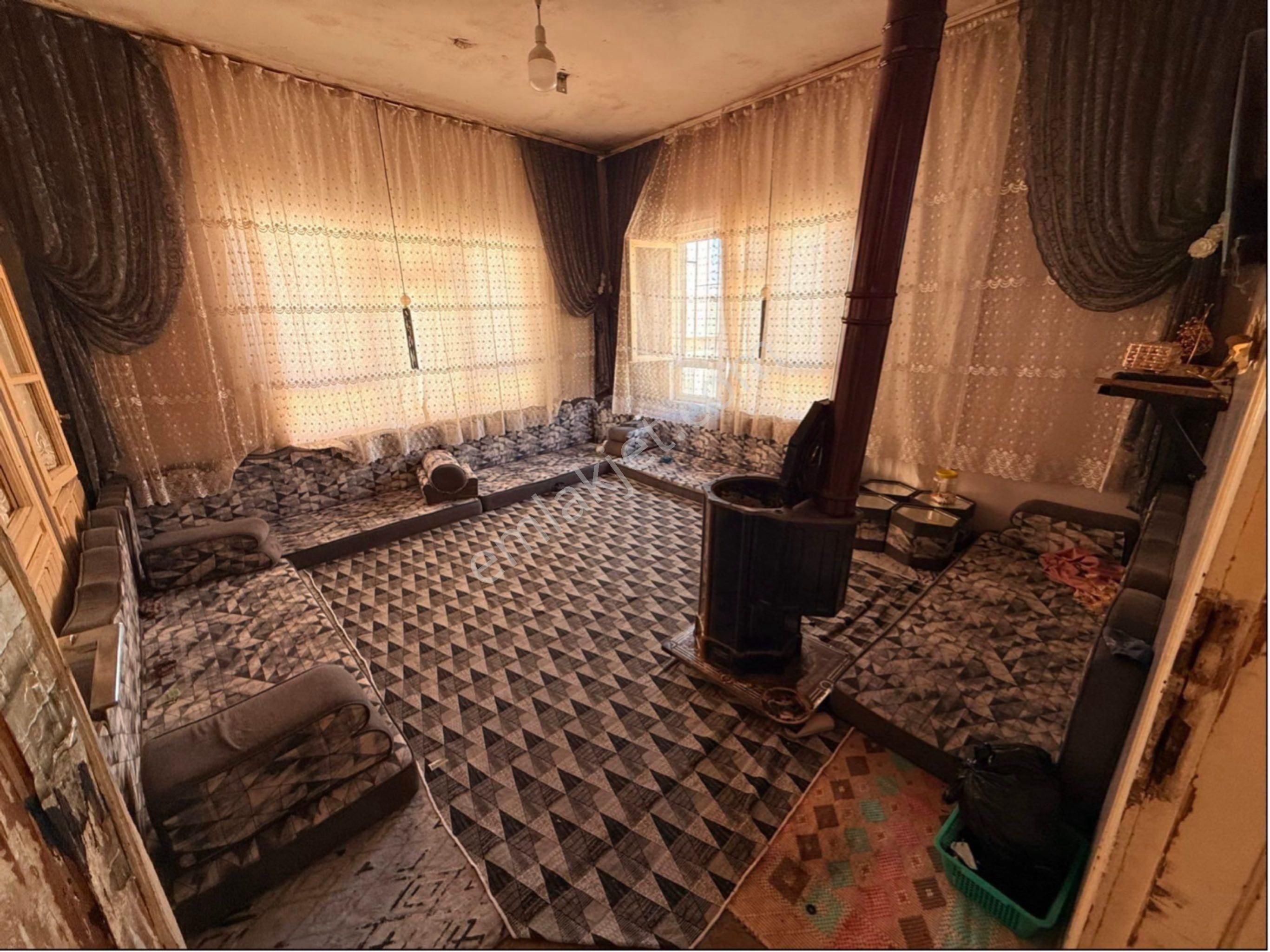 Uzaydan Hoşğörde Satlık 2 Katlı Müstakiı Ev - Görsel 5