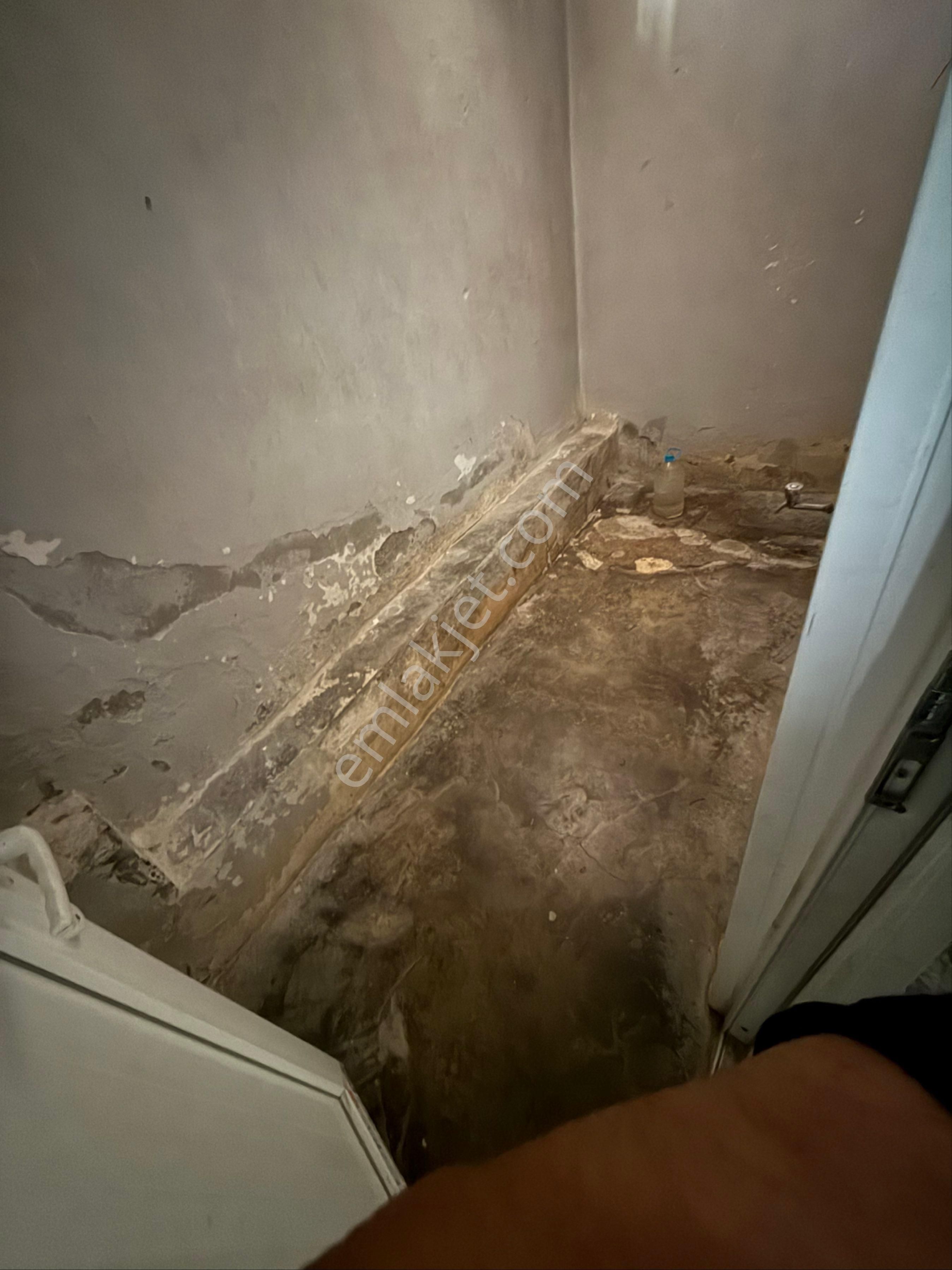 Uzaydan Hoşğörde Satlık 2 Katlı Müstakiı Ev - Görsel 4