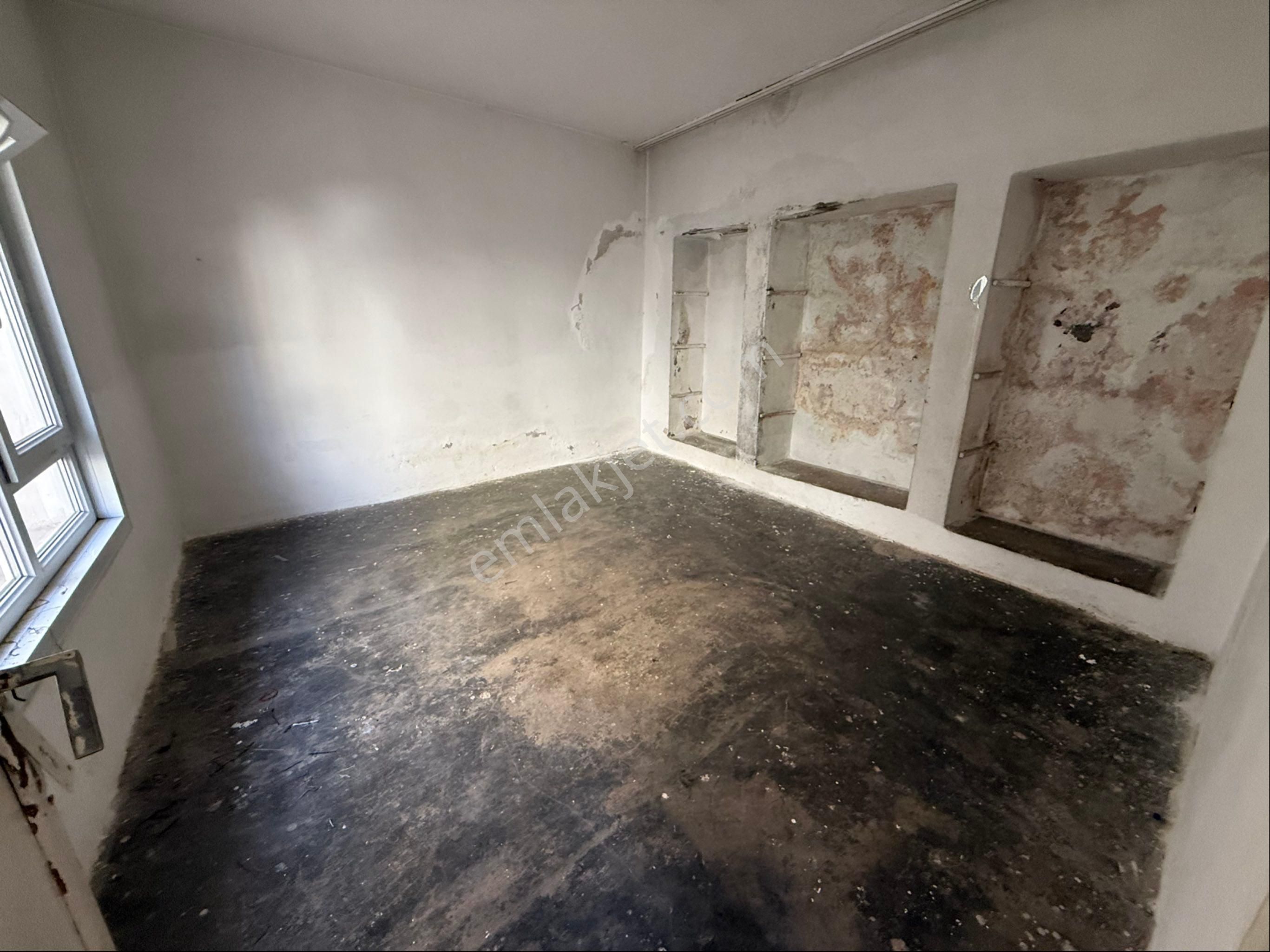 Uzaydan Hoşğörde Satlık 2 Katlı Müstakiı Ev - Görsel 9