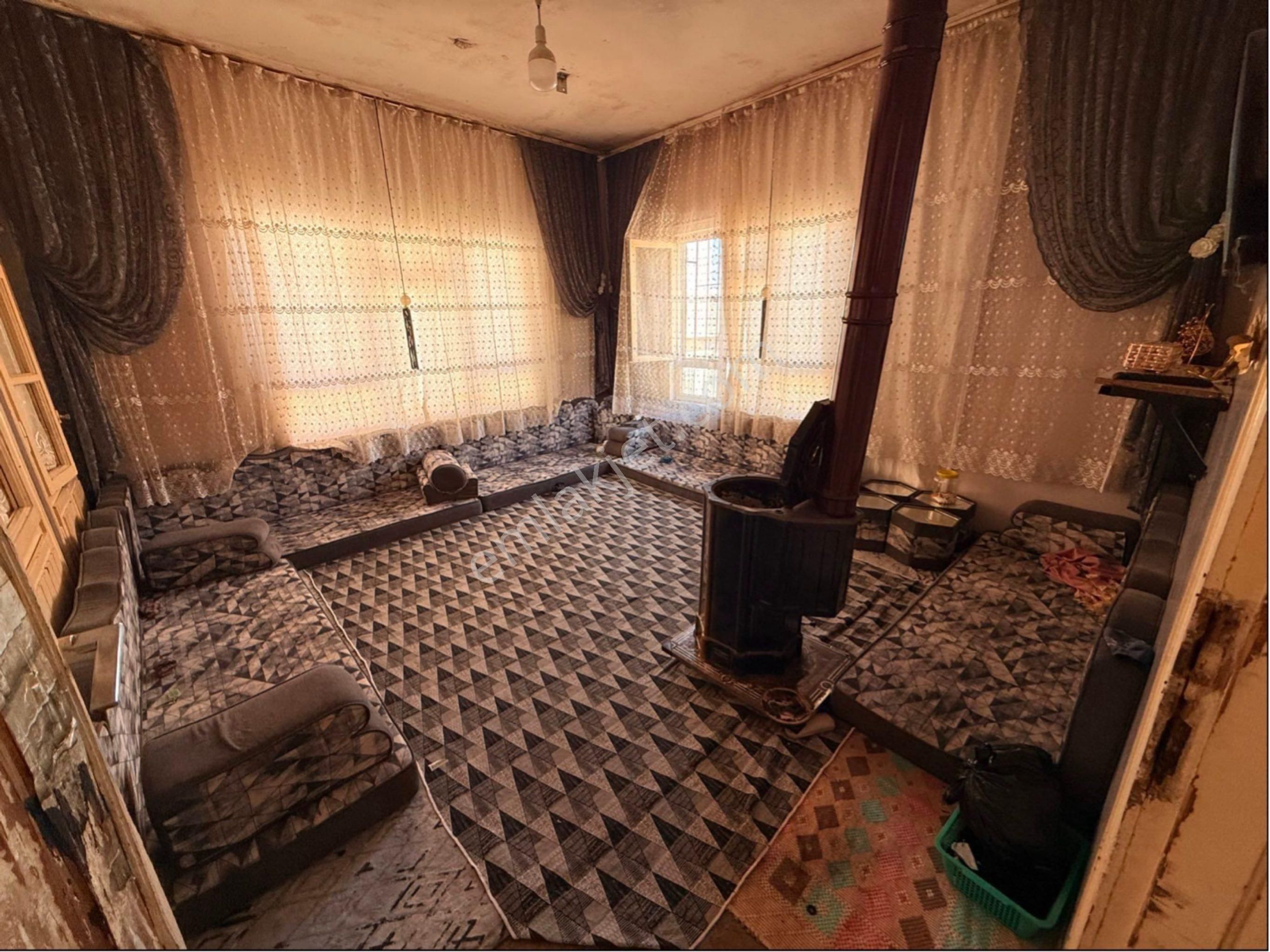 Uzaydan Hoşğörde Satlık 2 Katlı Müstakiı Ev