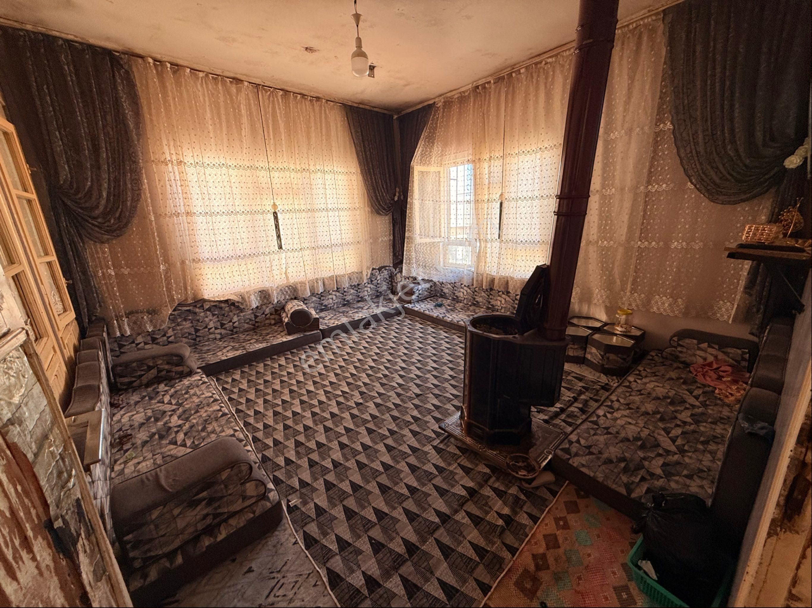 Uzaydan Hoşğörde Satlık 2 Katlı Müstakiı Ev - Görsel 23