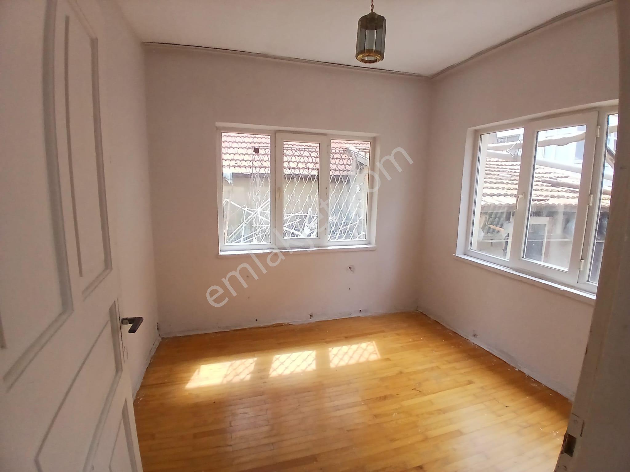 Akçay Emlak'tan Akşehir Gazi Pazarı Yanında Müstakil Tadında Bahçeli Kiralık 2+1 Daire - Görsel 5