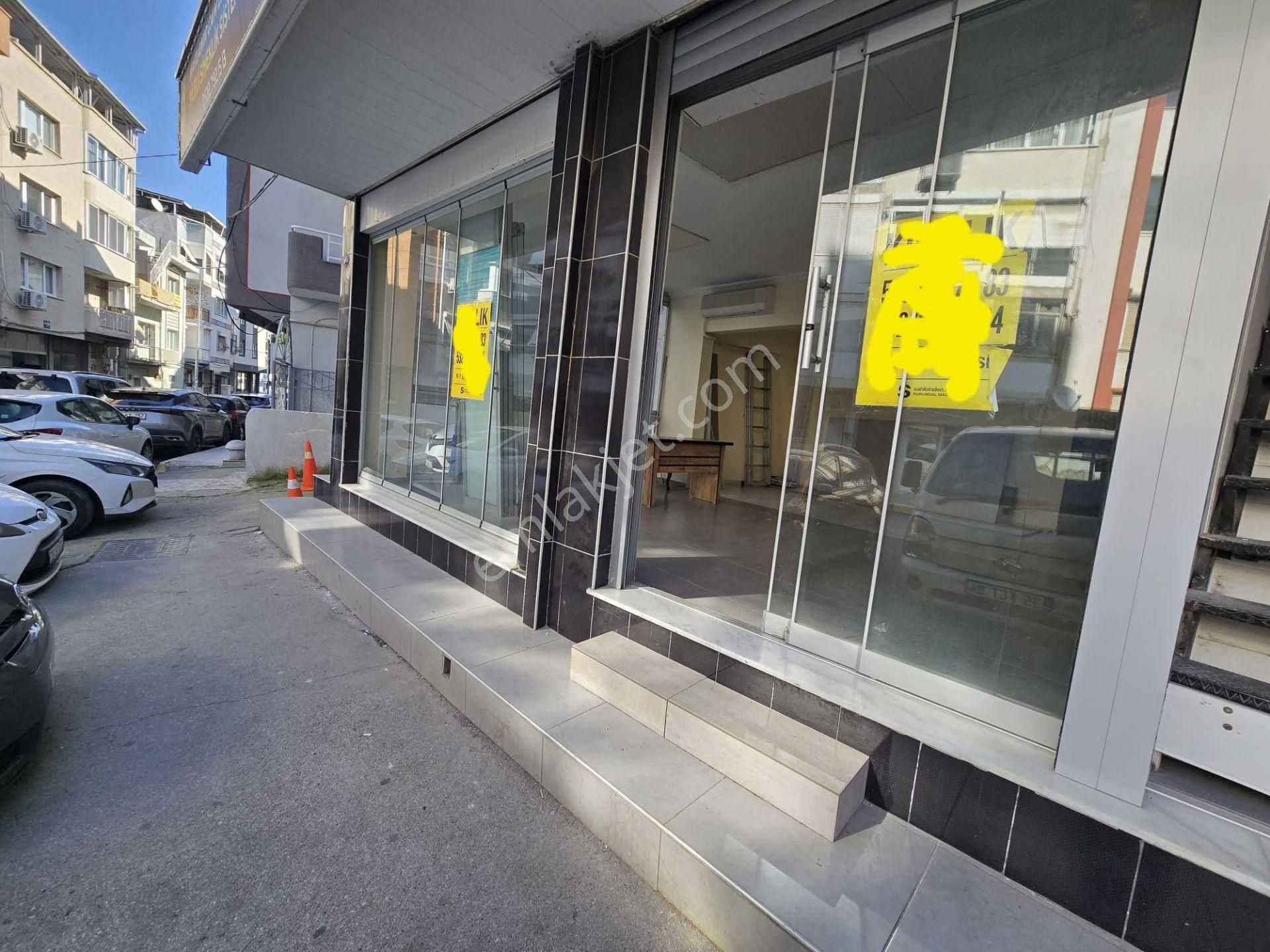 Balçovada Ana Yol Üzeri Kiralık 110 M² İş Yeri