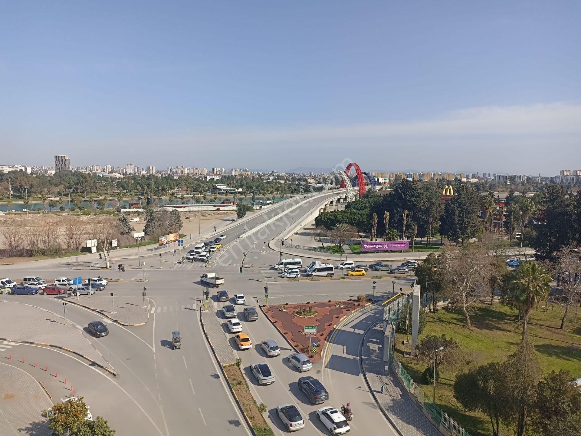 Nehir Manzaralı Cadde Üzerinde Sitede Güvenlikli Kapalı Otoparklı 4+1 Geniş Oturumlu - Görsel 4
