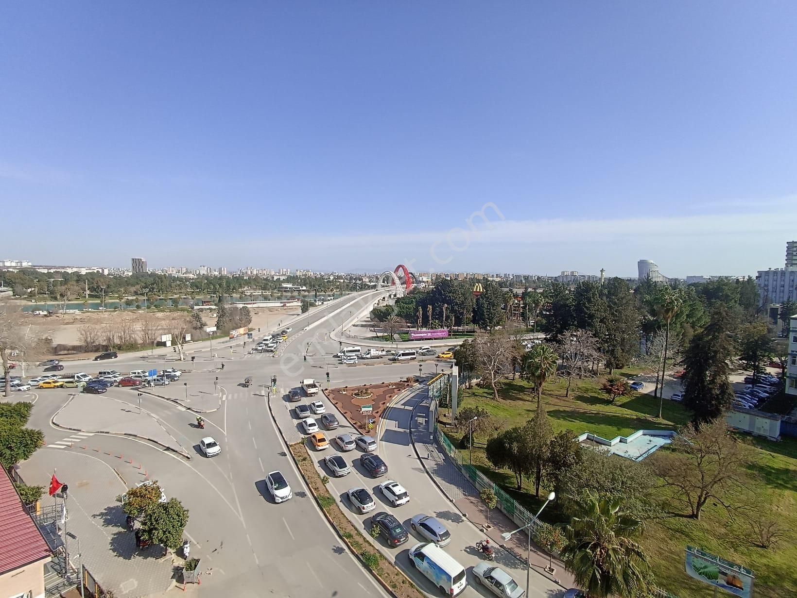 Nehir Manzaralı Cadde Üzerinde Sitede Güvenlikli Kapalı Otoparklı 4+1 Geniş Oturumlu - Görsel 32