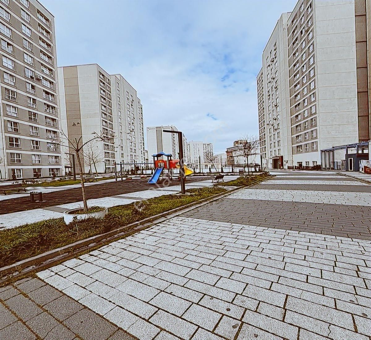Doğan Araslı Dibinde 2+1 Nşehir Sitesi Kat Mülkiyetli Havuz Ceph - Görsel 4