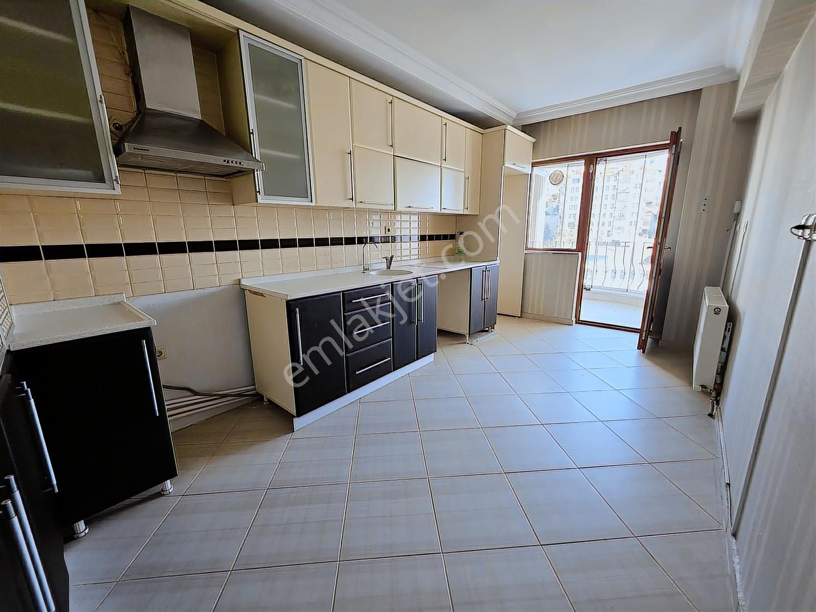 Yeni Etlik Caddesinde Katta 4+1 Asansörlü Yapılı Manzaralı - Görsel 25