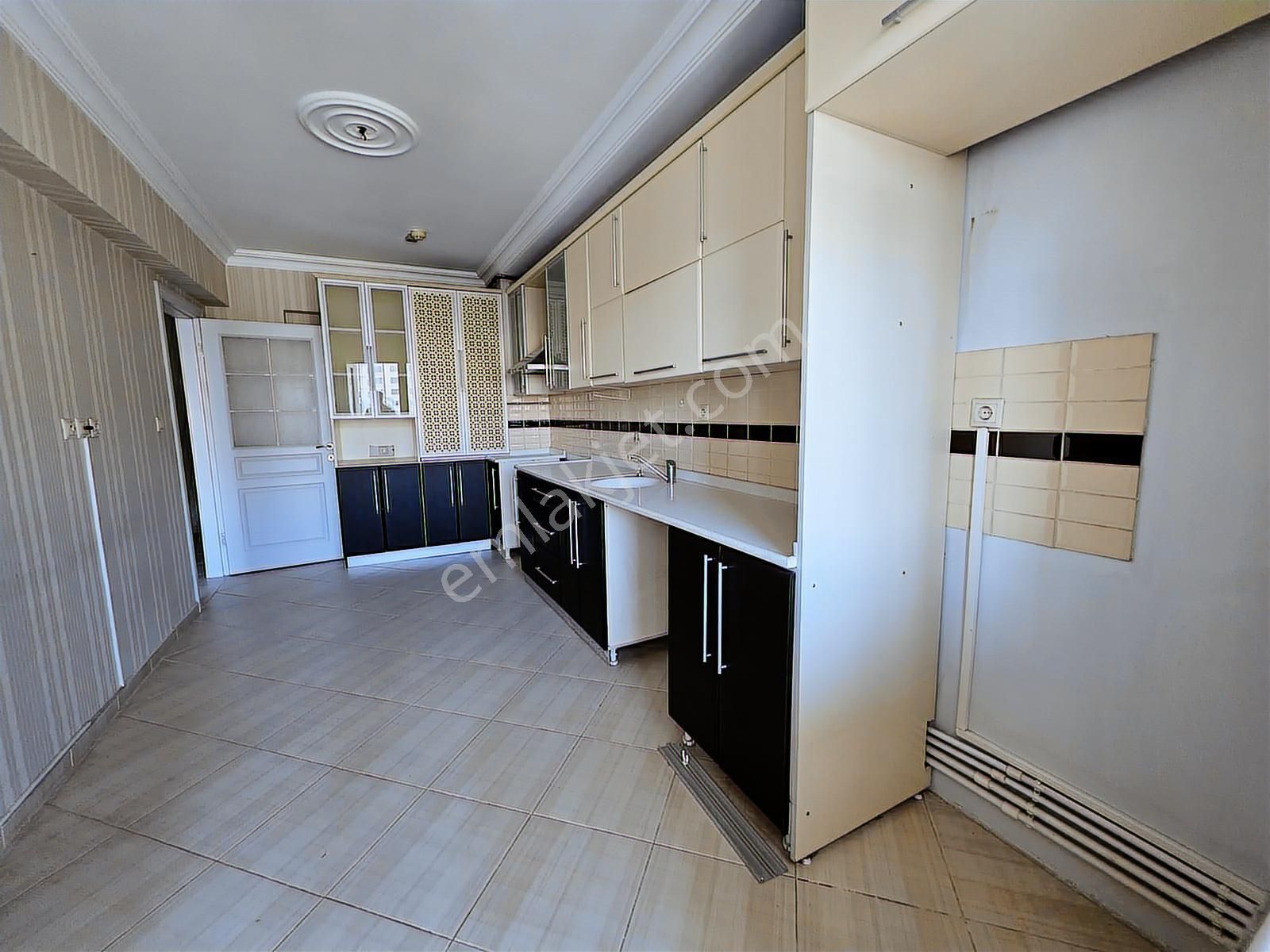 Yeni Etlik Caddesinde Katta 4+1 Asansörlü Yapılı Manzaralı - Görsel 34