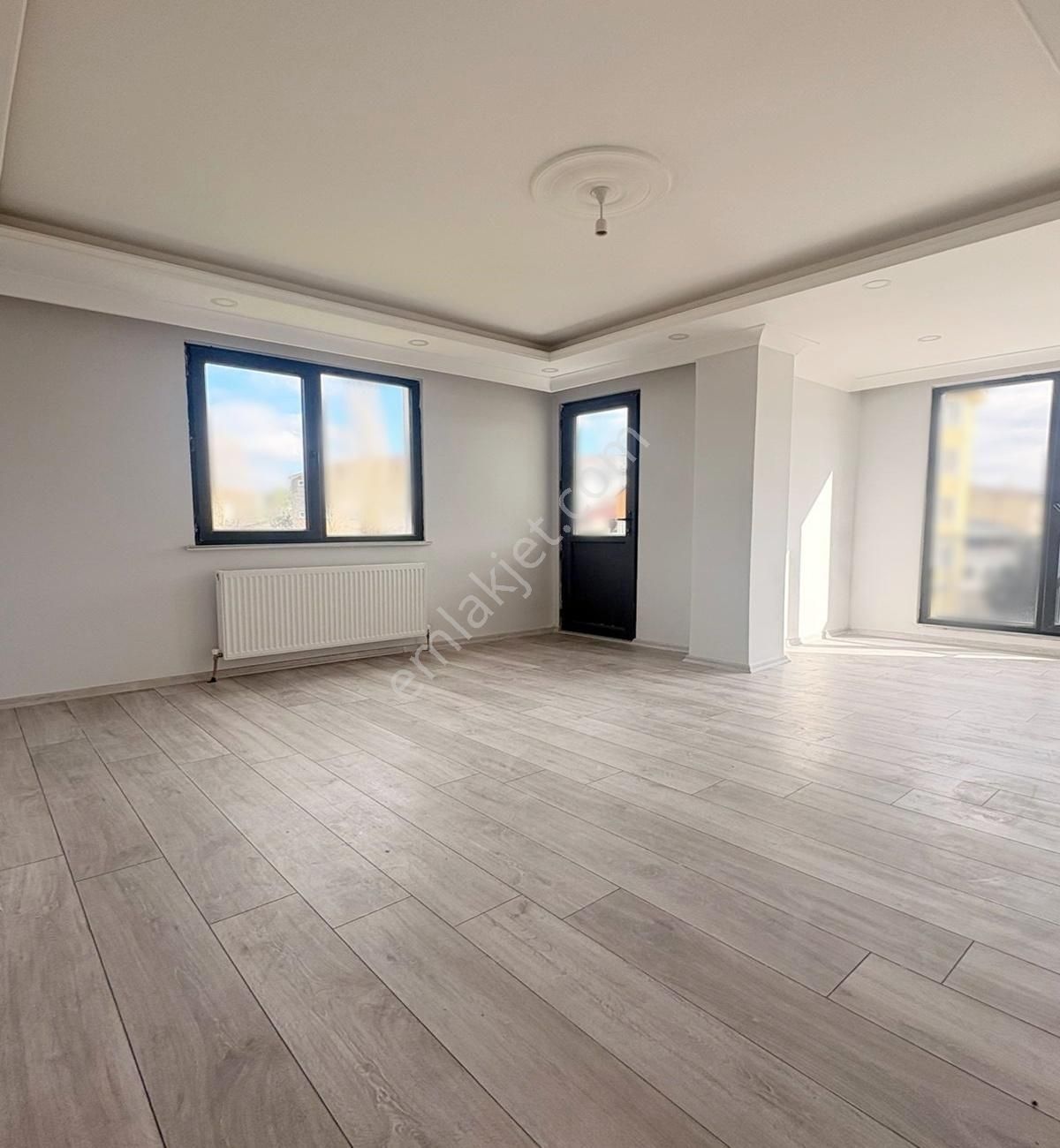 Kod 5328 Alemdağ Mah. Orman Manzaralı Geniş Ara Kat 2+1 Daire