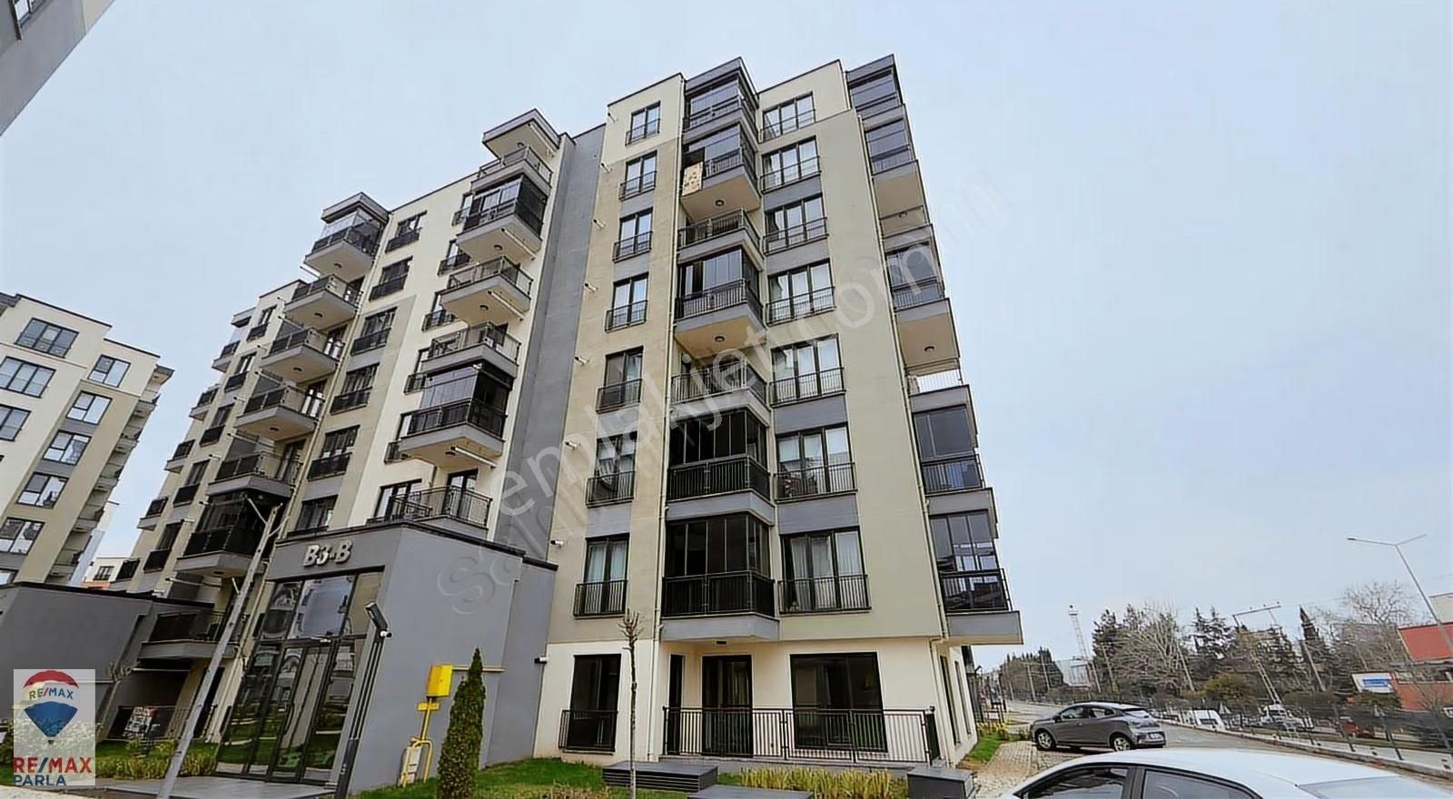 Canik Şehr-i Bahçe Bölge Uzmanı Rahşan Çam'dan Satılık Geniş 3+1