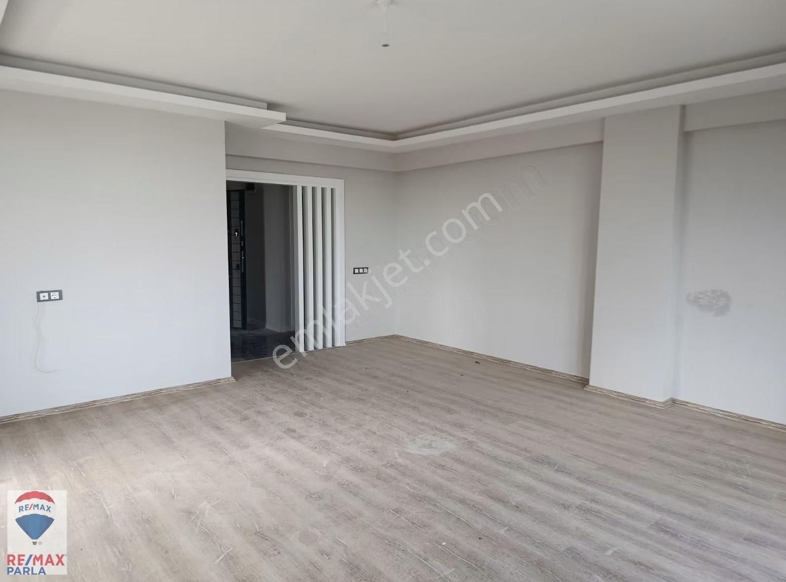 Remaxparla Dan Dejız Manzaralı Satılık Genıs 3+1 - Görsel 9