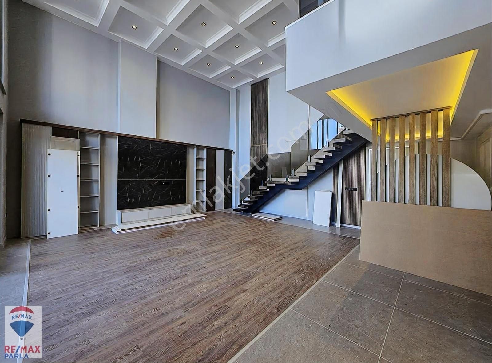 Alanlı Doğumak Tower'da Yüksek Kredili 3+1 Loft Ultralüks Daire - Görsel 5