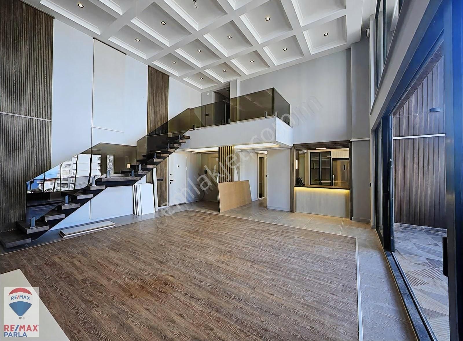 Alanlı Doğumak Tower'da Yüksek Kredili 3+1 Loft Ultralüks Daire - Görsel 12