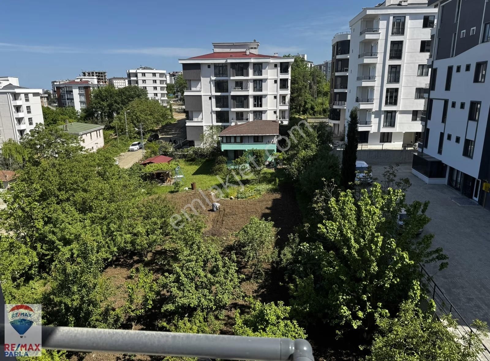 Körfez'de Salon Mutfak Ayrı Oldukça Geniş 1+1! / Remax Gökhan - Görsel 30