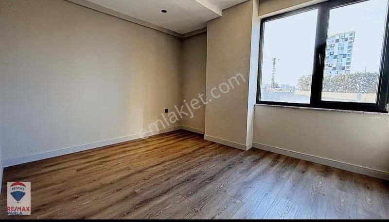 Alanlı Doğumak Tower'da Ultralüks 3+1 Daire - Görsel 27