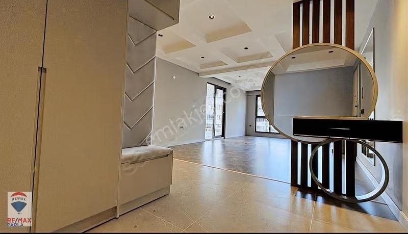 Alanlı Doğumak Tower'da Ultralüks 3+1 Daire - Görsel 7