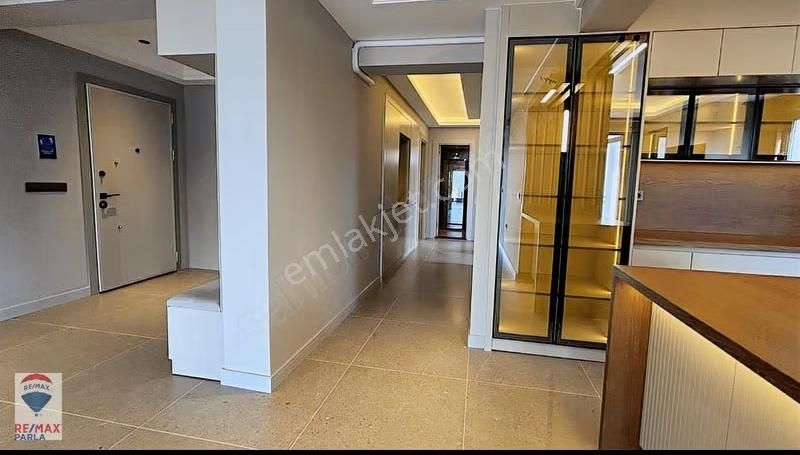 Alanlı Doğumak Tower'da Ultralüks 3+1 Daire - Görsel 2