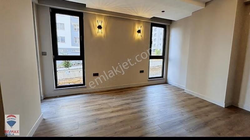 Alanlı Doğumak Tower'da Ultralüks 3+1 Daire - Görsel 3